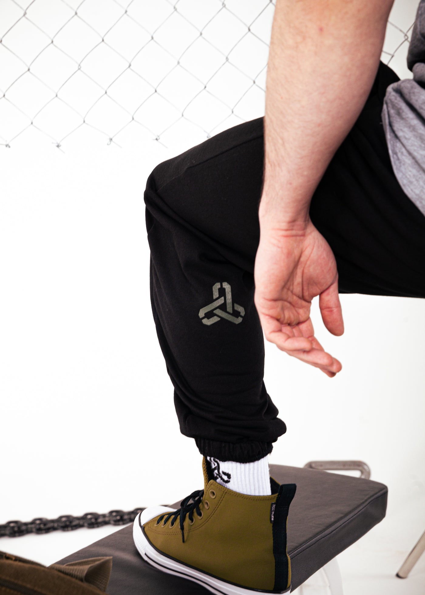 UNBREAKABLE SWEATPANTS BLACK/ARMY GREEN