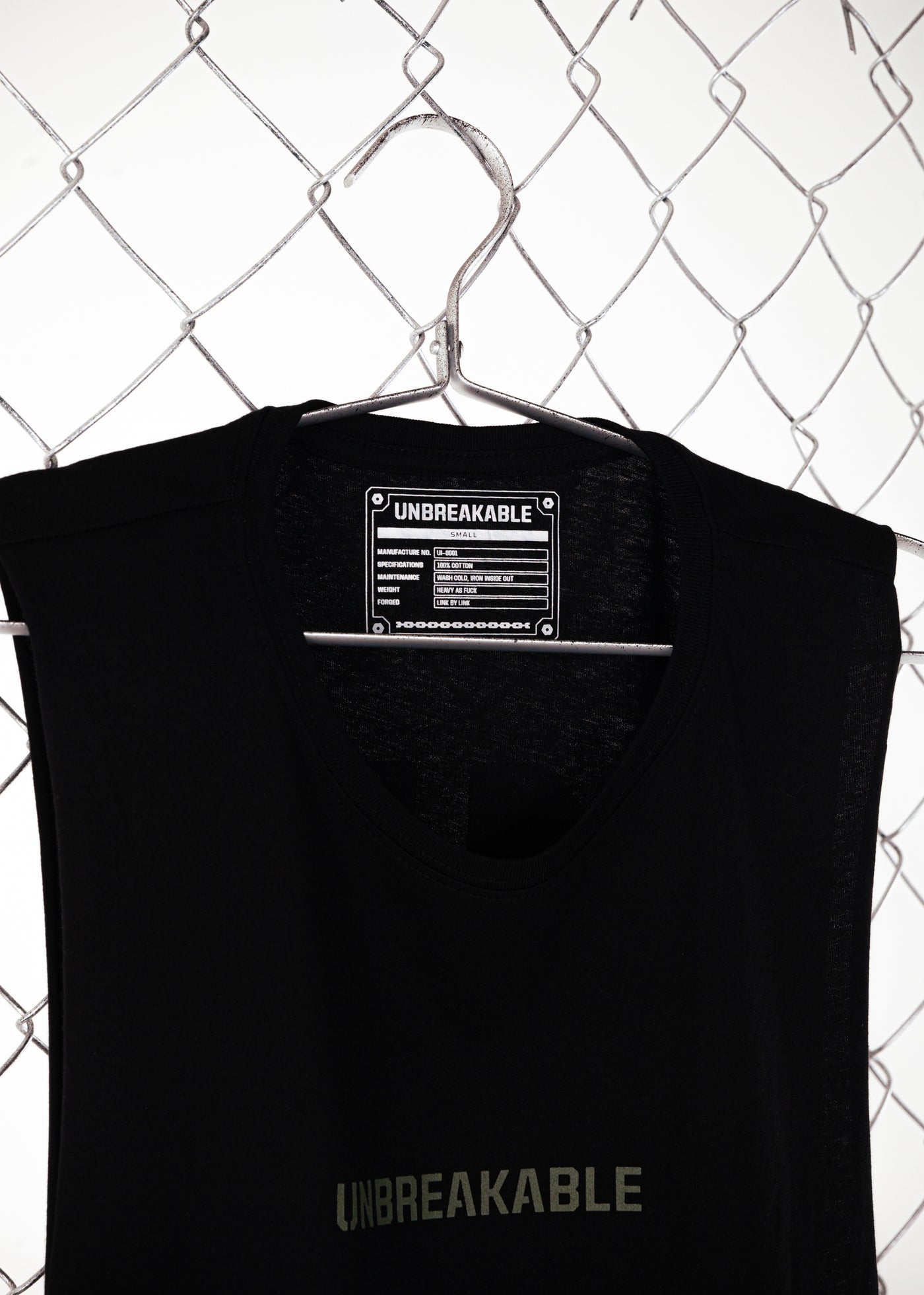 UNBREAKABLE TANK BLACK/ARMY GREEN