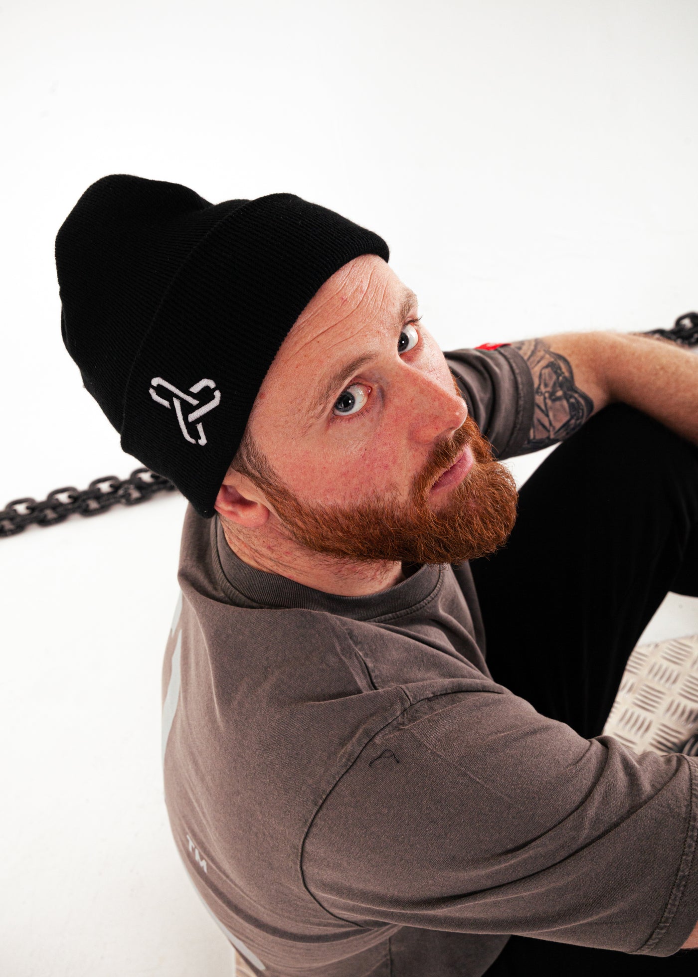 UNBREAKABLE BEANIE BLACK