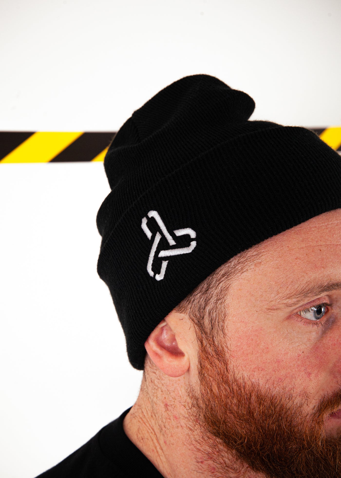 UNBREAKABLE BEANIE BLACK