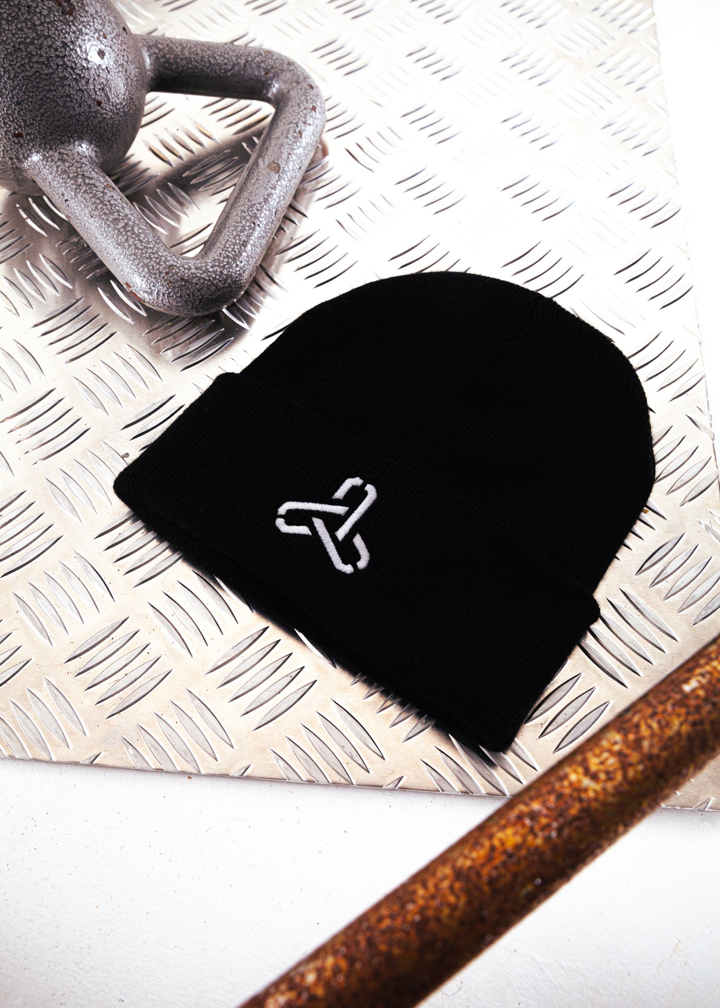 UNBREAKABLE BEANIE BLACK